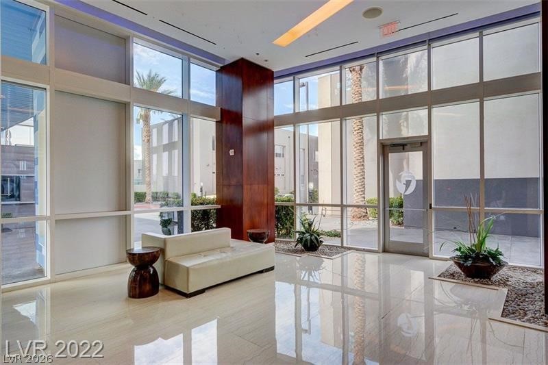 4575 DEAN MARTIN Drive 1011