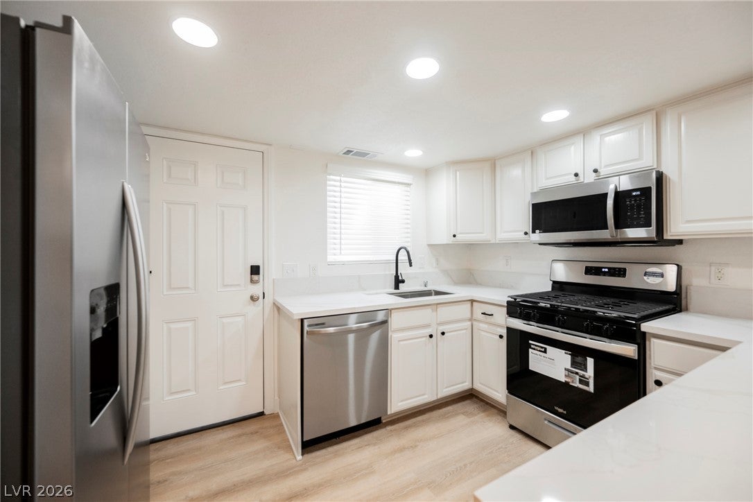 454 Sellers Place