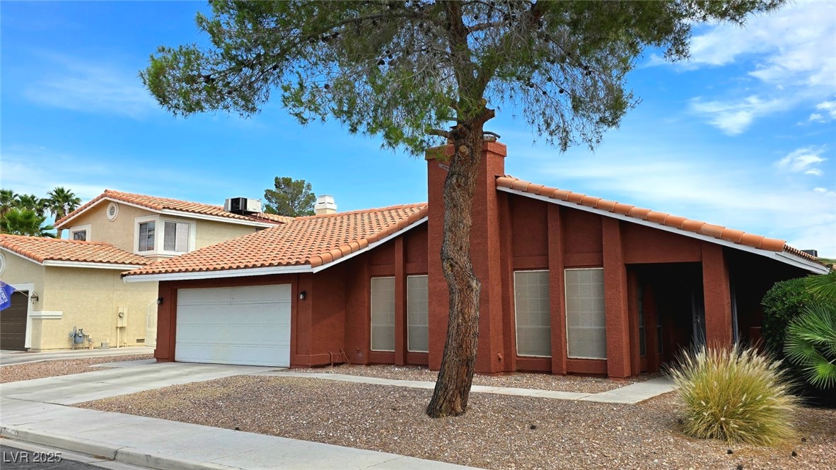 Las Vegas, Nevada 89129, United States, 4 Bedrooms Bedrooms, ,2 BathroomsBathrooms,Residential,Active,144783