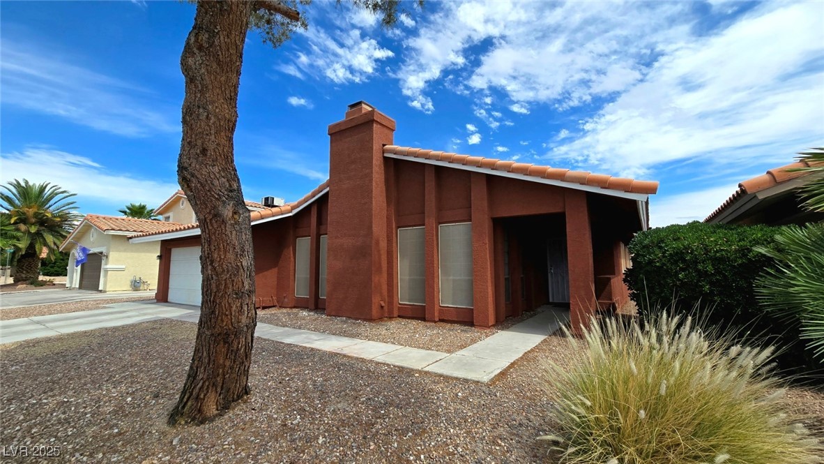 Las Vegas, Nevada 89129, United States, 4 Bedrooms Bedrooms, ,2 BathroomsBathrooms,Residential,Active,144783