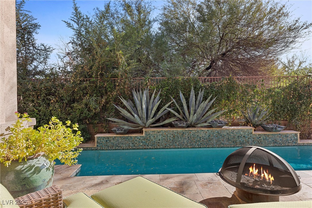 Henderson, Nevada 89011, United States, 3 Bedrooms Bedrooms, ,4 BathroomsBathrooms,Residential,Active,5916