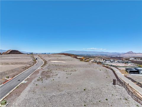 Tiny photo for 14 Highcrest Court, Henderson, NV 89012 (MLS # 2796040)