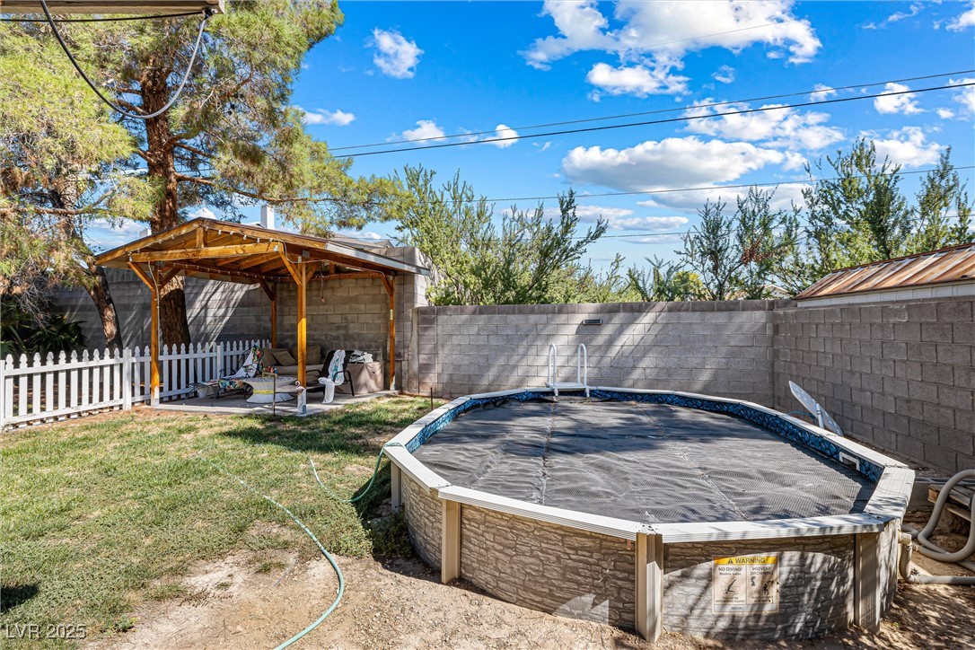 Las Vegas, Nevada 89108, United States, 4 Bedrooms Bedrooms, ,2 BathroomsBathrooms,Residential,Active,179750