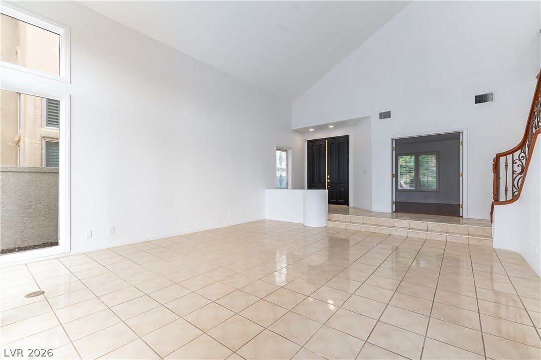 2208 Bay Hill Drive
