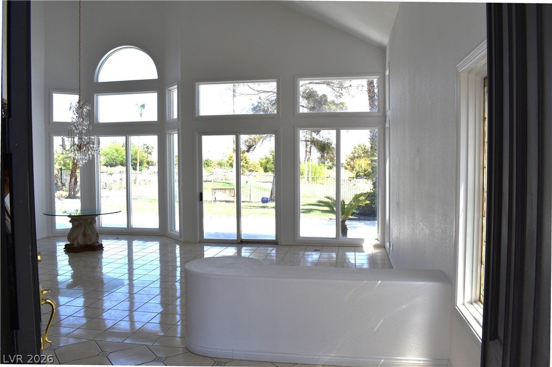 2208 Bay Hill Drive