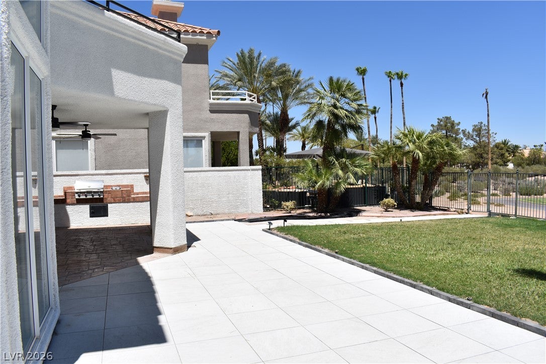 2208 Bay Hill Drive