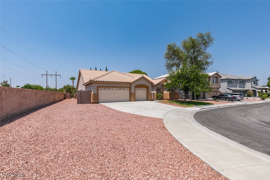 Henderson, Nevada 89074, United States, 4 Bedrooms Bedrooms, ,3 BathroomsBathrooms,Residential,Active,185504
