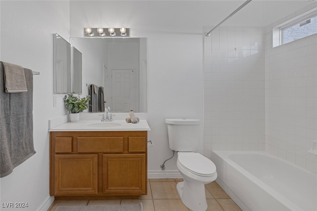 Las Vegas, Nevada 89147, United States, 5 Bedrooms Bedrooms, ,5 BathroomsBathrooms,Residential,Pending,28335