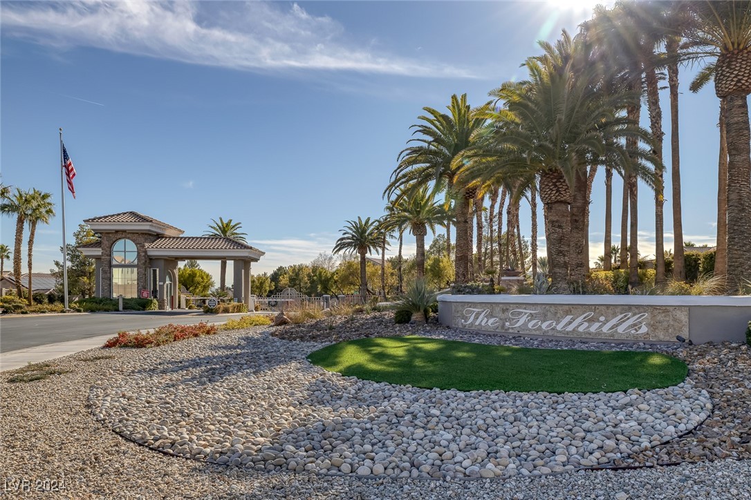 Las Vegas, Nevada 89147, United States, 5 Bedrooms Bedrooms, ,5 BathroomsBathrooms,Residential,Pending,28335