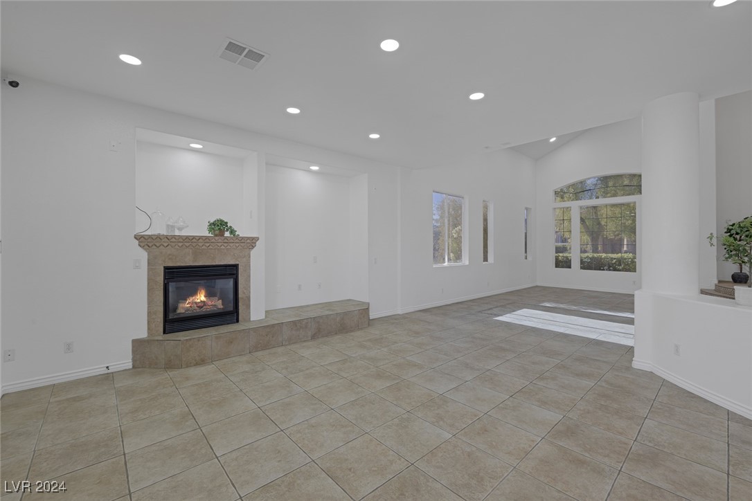 Las Vegas, Nevada 89147, United States, 5 Bedrooms Bedrooms, ,5 BathroomsBathrooms,Residential,Pending,28335