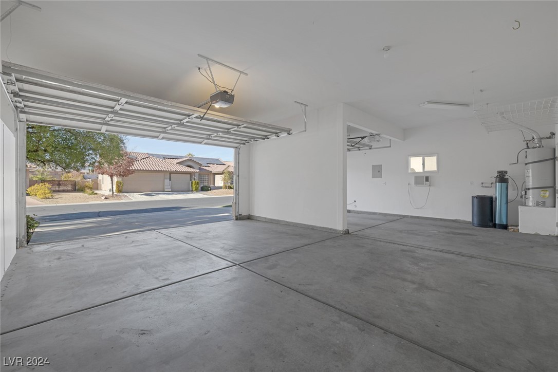 Las Vegas, Nevada 89147, United States, 5 Bedrooms Bedrooms, ,5 BathroomsBathrooms,Residential,Pending,28335