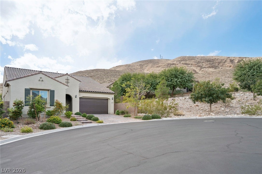 3471 Molinos Drive