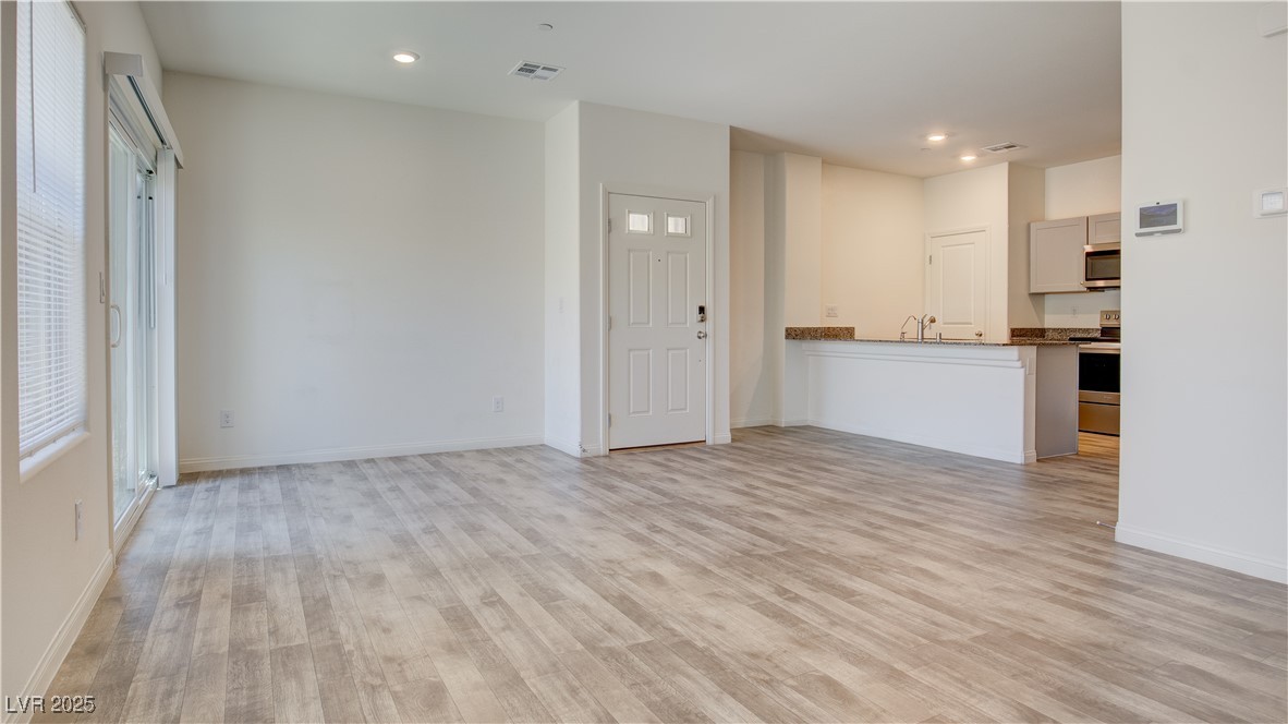 4229 Venus Falls Avenue, North Las Vegas, Nevada image 9