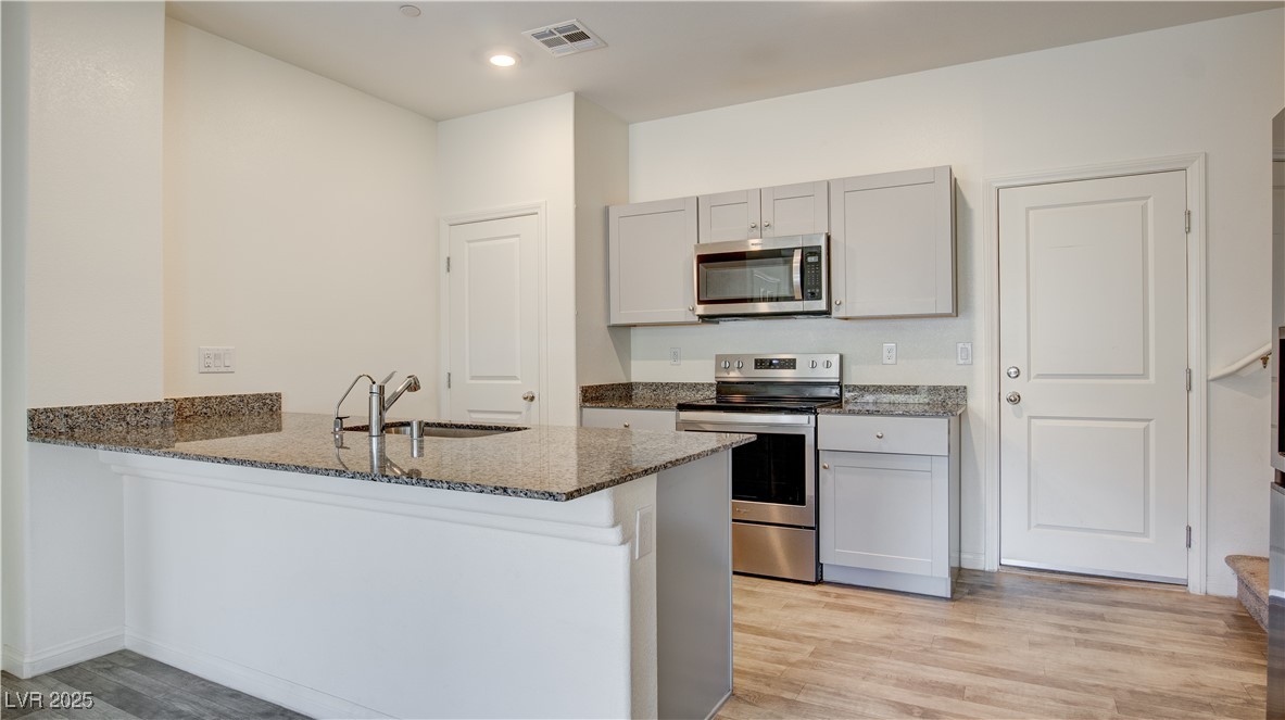 4229 Venus Falls Avenue, North Las Vegas, Nevada image 10