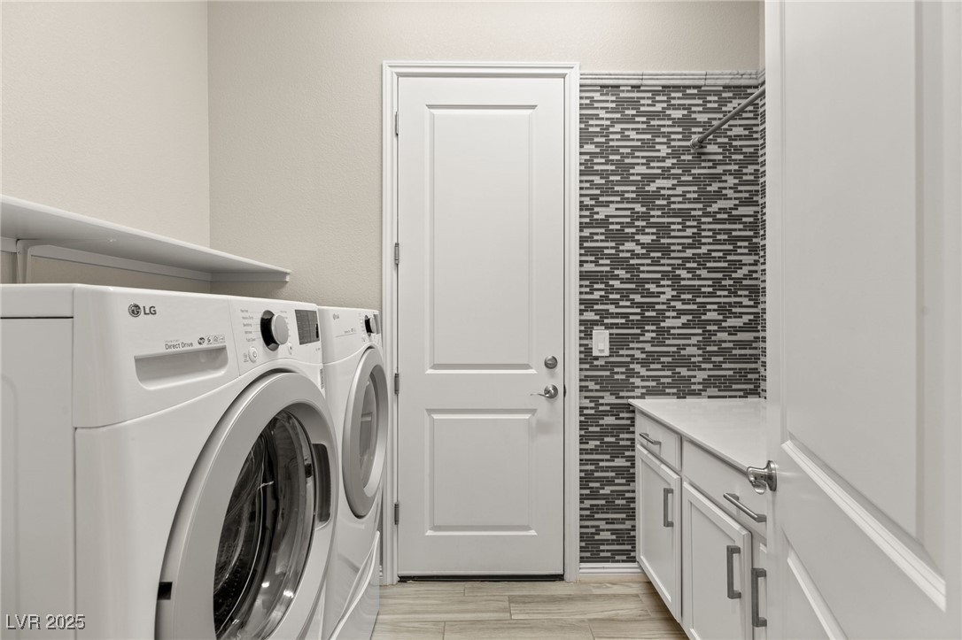 Las Vegas, Nevada 89138, United States, 4 Bedrooms Bedrooms, ,3 BathroomsBathrooms,Residential,Active,91766