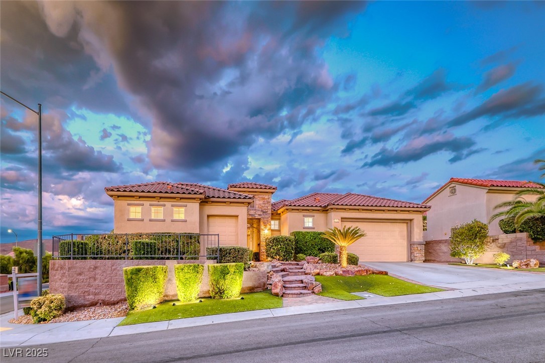 Properties 2 2142 Sandstone Cliffs Drive