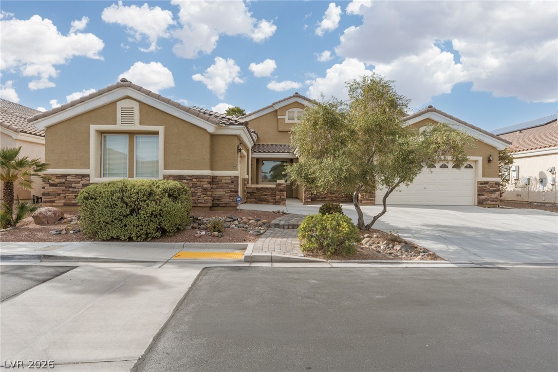 1995 Dakota Lodge Avenue