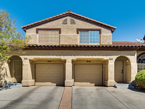 Townhouse For Sale - 2608 Twin Pines Avenue<br/> Henderson, NV 89074