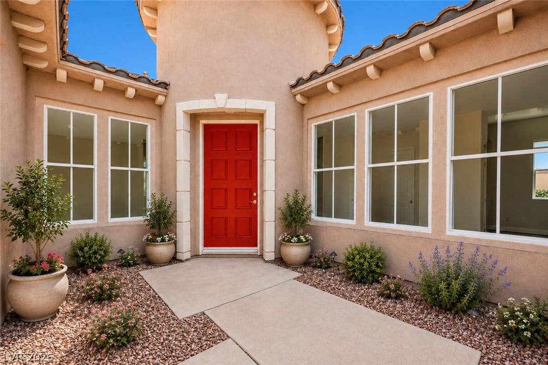 2492 Hollow Rock Court
