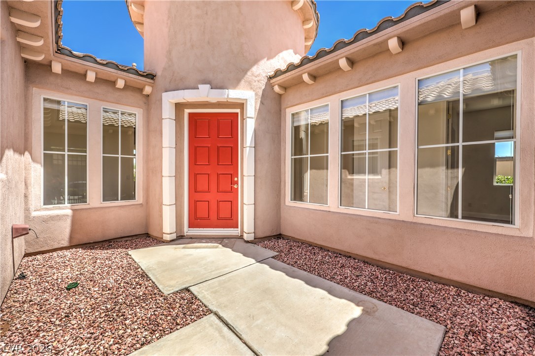 2492 Hollow Rock Court
