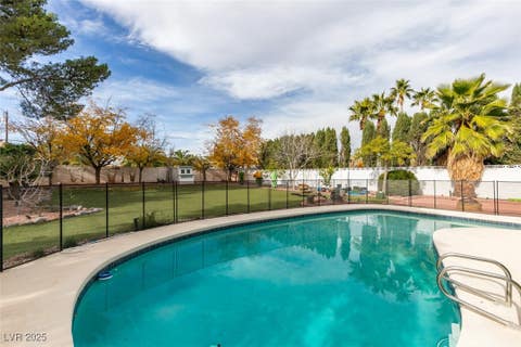 Tiny photo for 2875 Rosanna Street, Las Vegas, NV 89117 (MLS # 2743047)