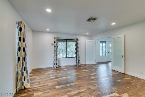 Tiny photo for 2875 Rosanna Street, Las Vegas, NV 89117 (MLS # 2743047)