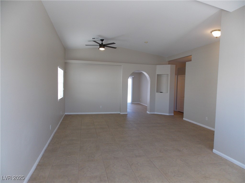 319 Mulberry Glen Drive, North Las Vegas, Nevada image 2