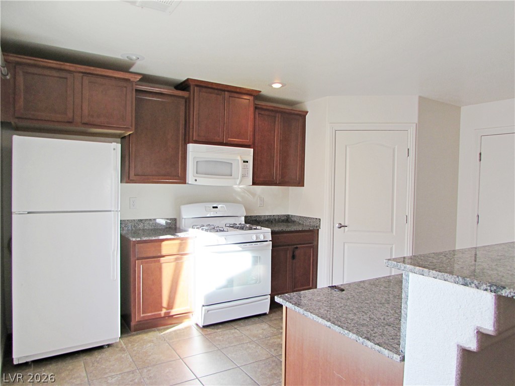 10424 Madagascar Palm Street