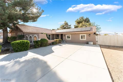 Tiny photo for 6109 Starlight Drive, Las Vegas, NV 89130 (MLS # 2738782)