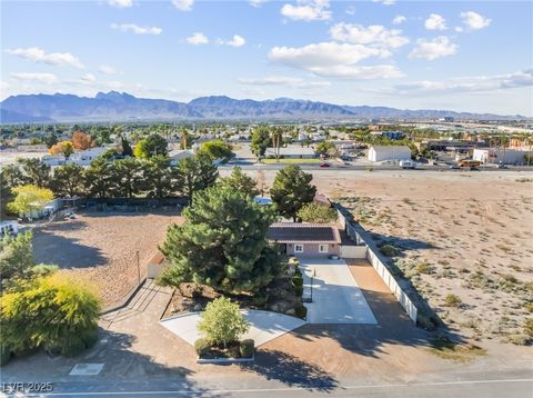 Homes For Sale - 6109 Starlight Drive<br/> Clark County, Las Vegas, NV 89130
