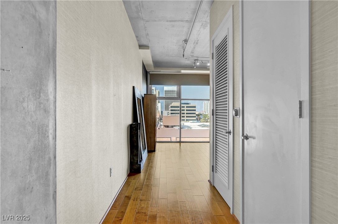 353 E Bonneville Avenue 501