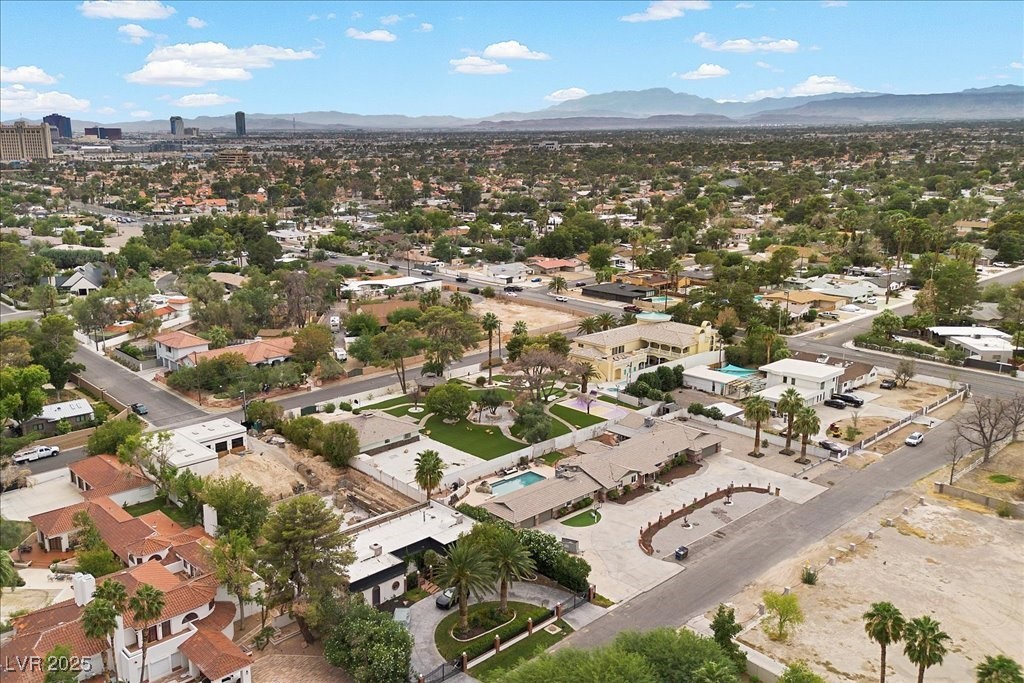 2211 EDGEWOOD Avenue