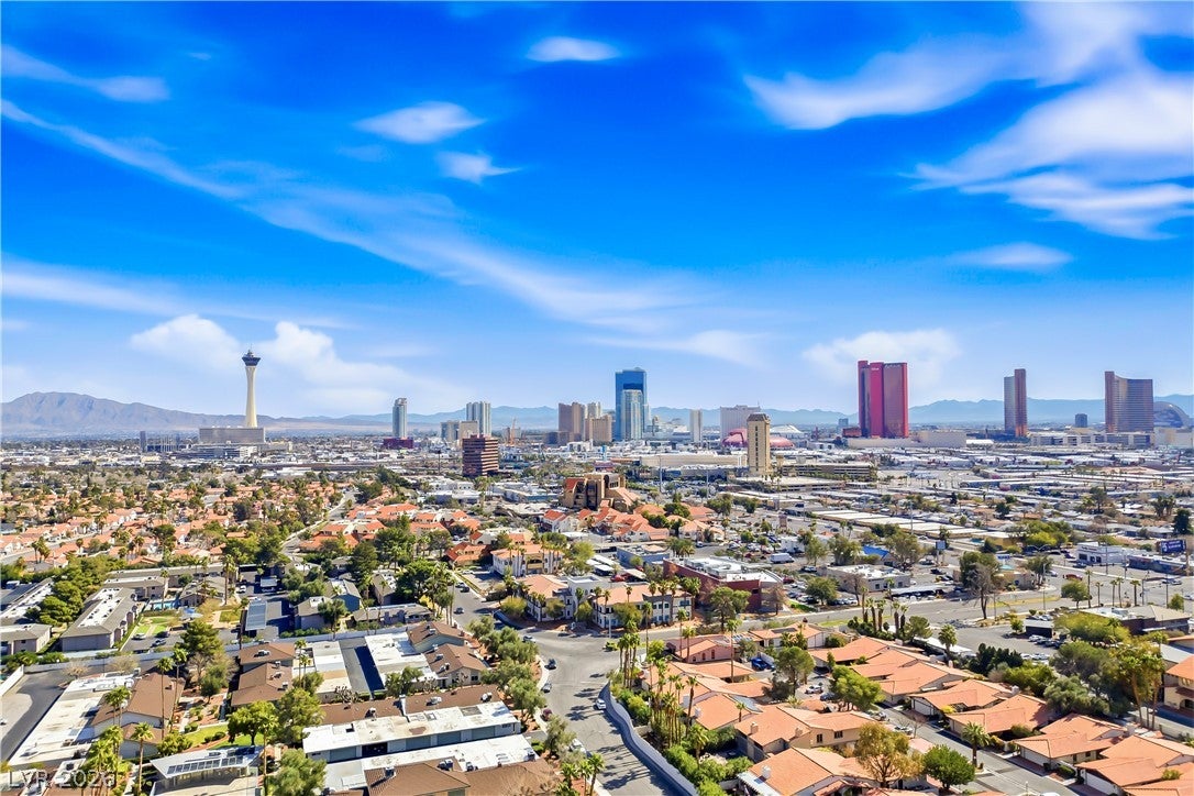 3009 Plaza De Rosa
