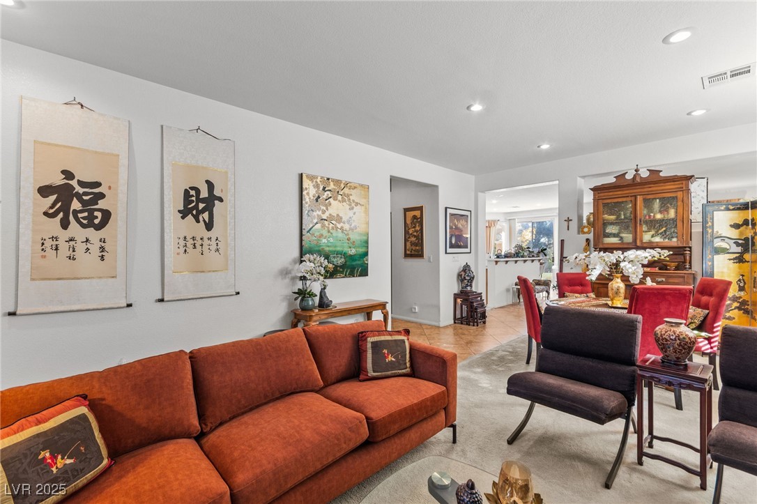 3212 Hill Valley Street