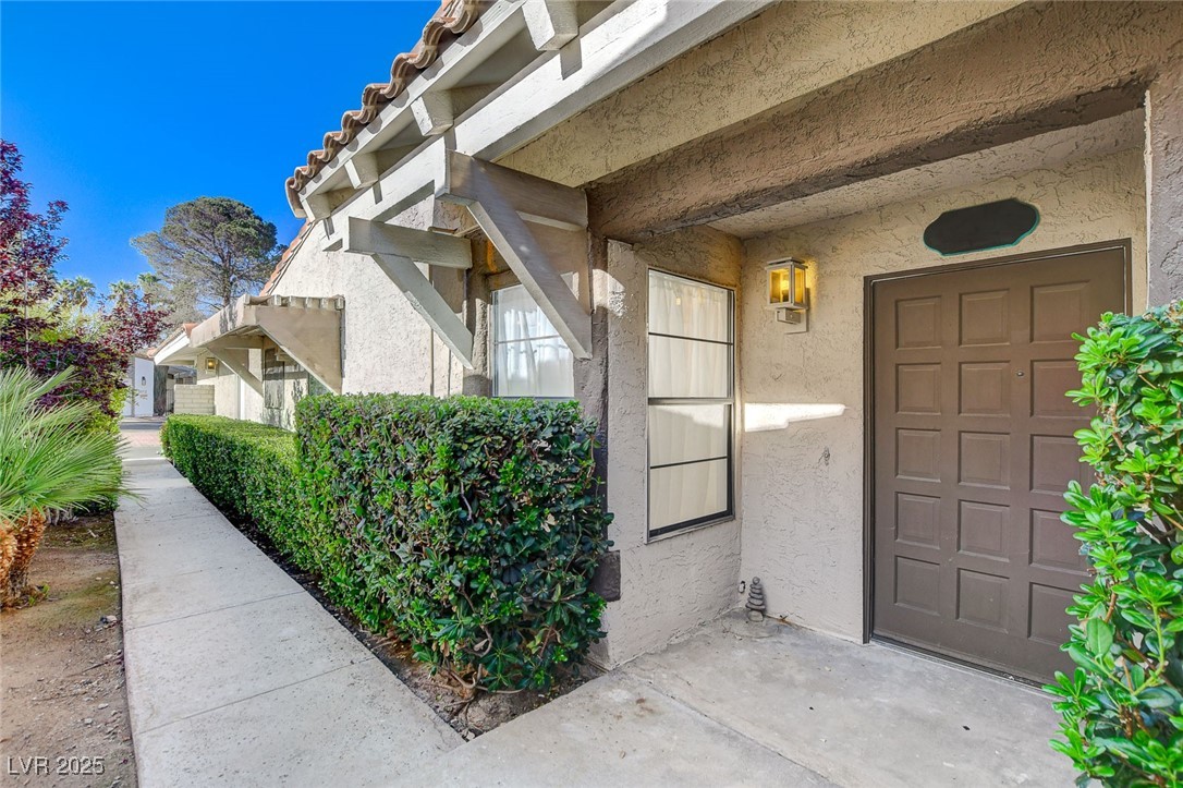 Properties 4 3013 Plaza De Rosa