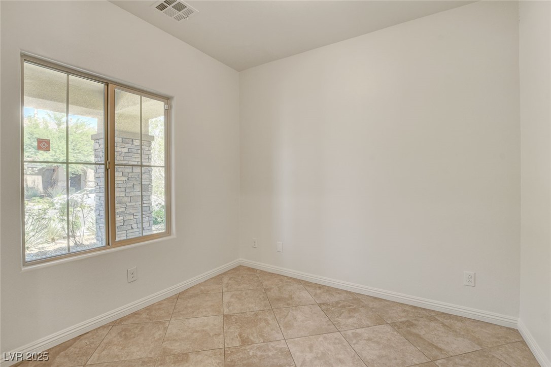 1055 Fish Pond Avenue