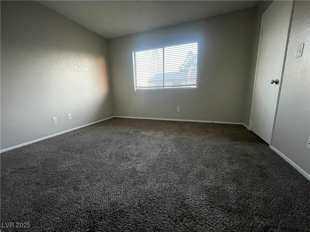 Las Vegas, Nevada 89103, United States, 2 Bedrooms Bedrooms, ,2 BathroomsBathrooms,Residential,Pending,80752