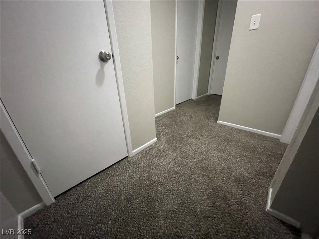 Las Vegas, Nevada 89103, United States, 2 Bedrooms Bedrooms, ,2 BathroomsBathrooms,Residential,Pending,80752