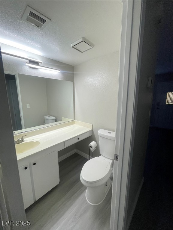 Las Vegas, Nevada 89103, United States, 2 Bedrooms Bedrooms, ,2 BathroomsBathrooms,Residential,Pending,80752