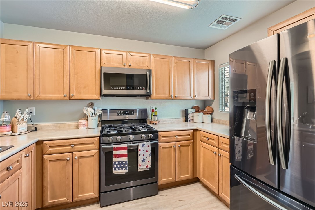 Las Vegas, Nevada 89149, United States, 3 Bedrooms Bedrooms, ,3 BathroomsBathrooms,Residential,Active,173058