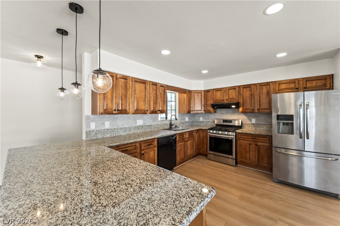 4268 E Harmon Avenue