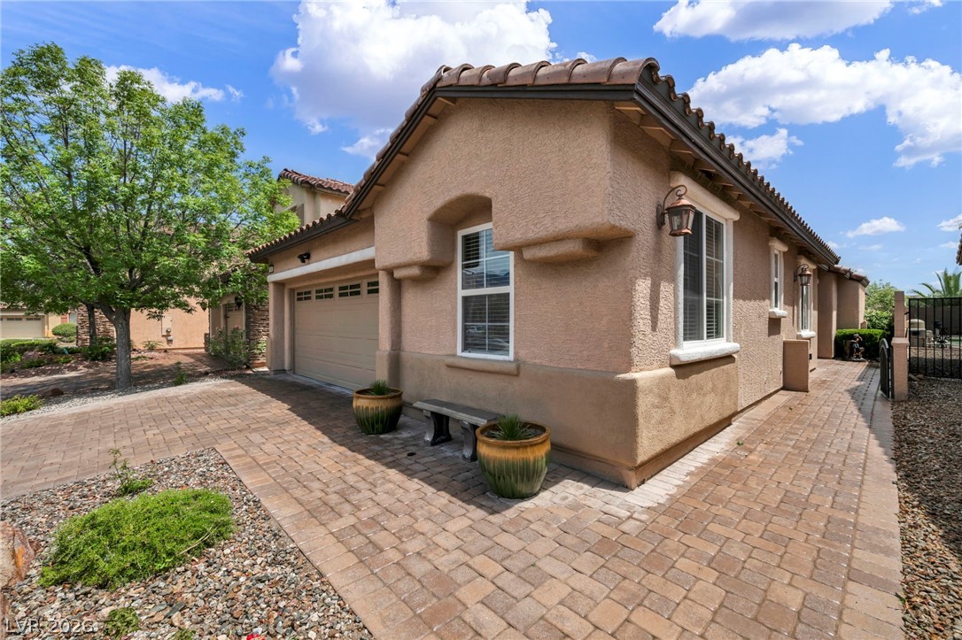 1080 Robin Leaf Court