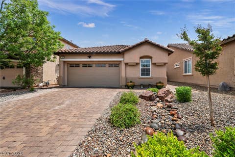 Homes For Sale - 1080 Robin Leaf Court<br/> Clark County, Las Vegas, NV 89138
