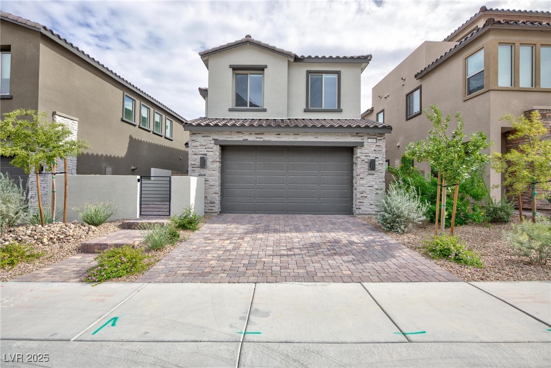 11683 Desert Hollow Avenue