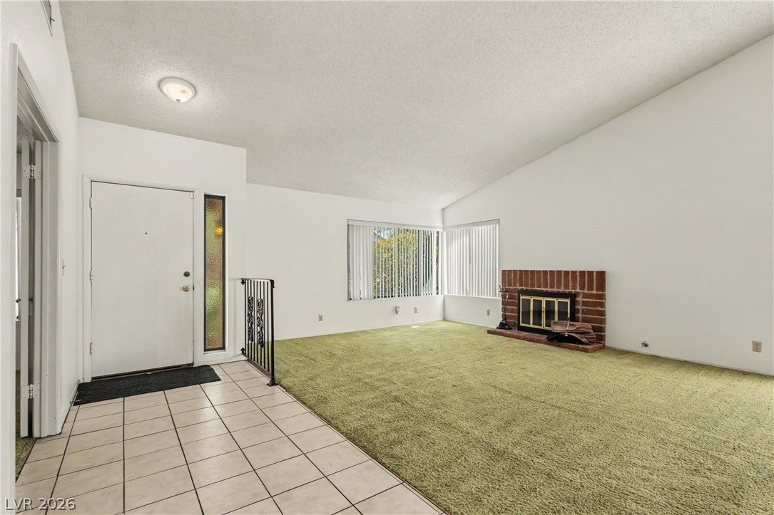 6592 Peachtree Lane