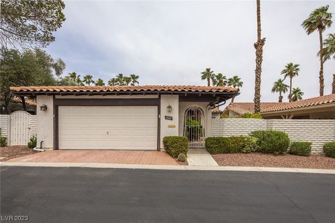 Photo of 3008 Plaza De Rosa, Las Vegas, NV 89102 (MLS # 2500473)