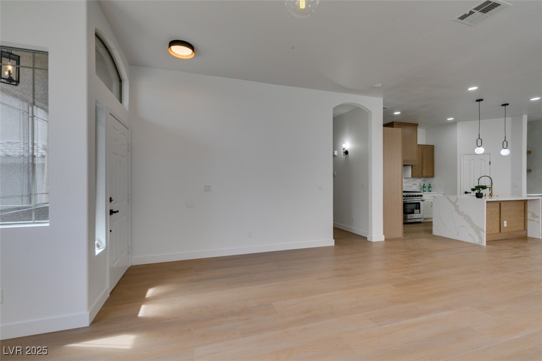 10452 Niagara Falls Lane, Las Vegas, Nevada image 3