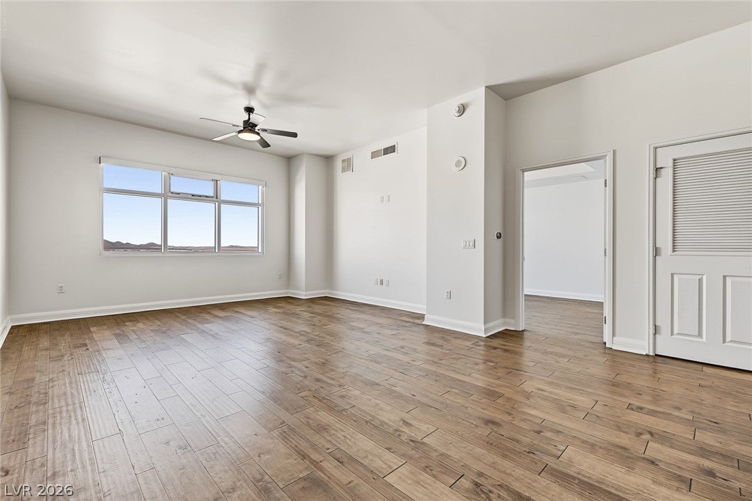 150 Las Vegas Boulevard 2303