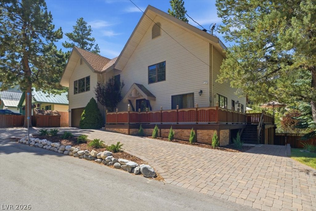 3940 White Fir Way