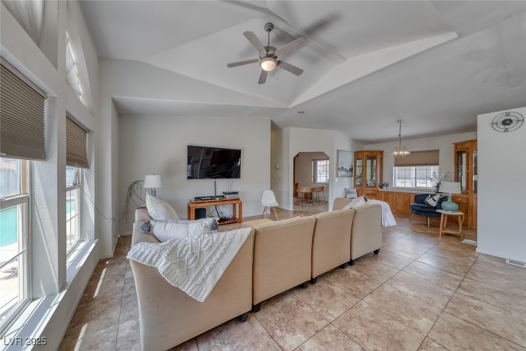 Properties 4 1290 Dalene Avenue
